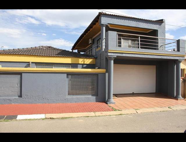 2 BEDROOM HOUSE FOR SALE IN DOBSONVILLE
